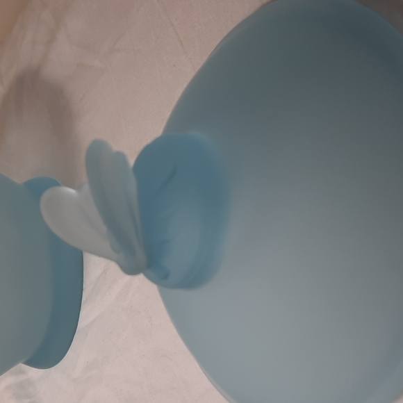 Vintage Blue Satin Imperial Glass Bee Box with original sticker - Picture 10 of 10